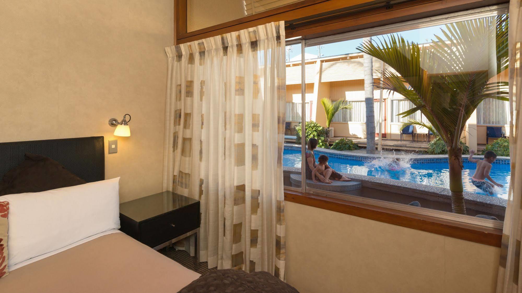 Oasis Beach Motel Lac Lac Taupo Extérieur photo