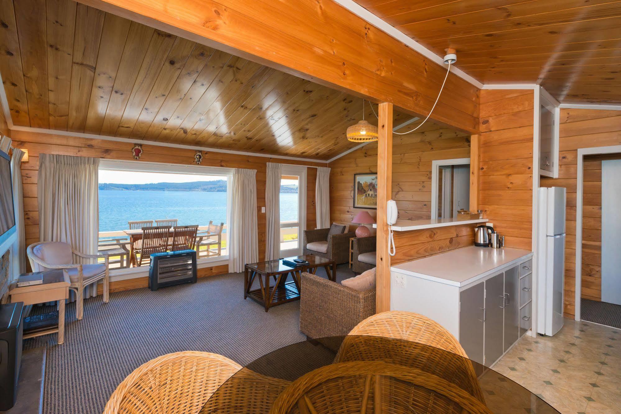 Oasis Beach Motel Lac Lac Taupo Extérieur photo
