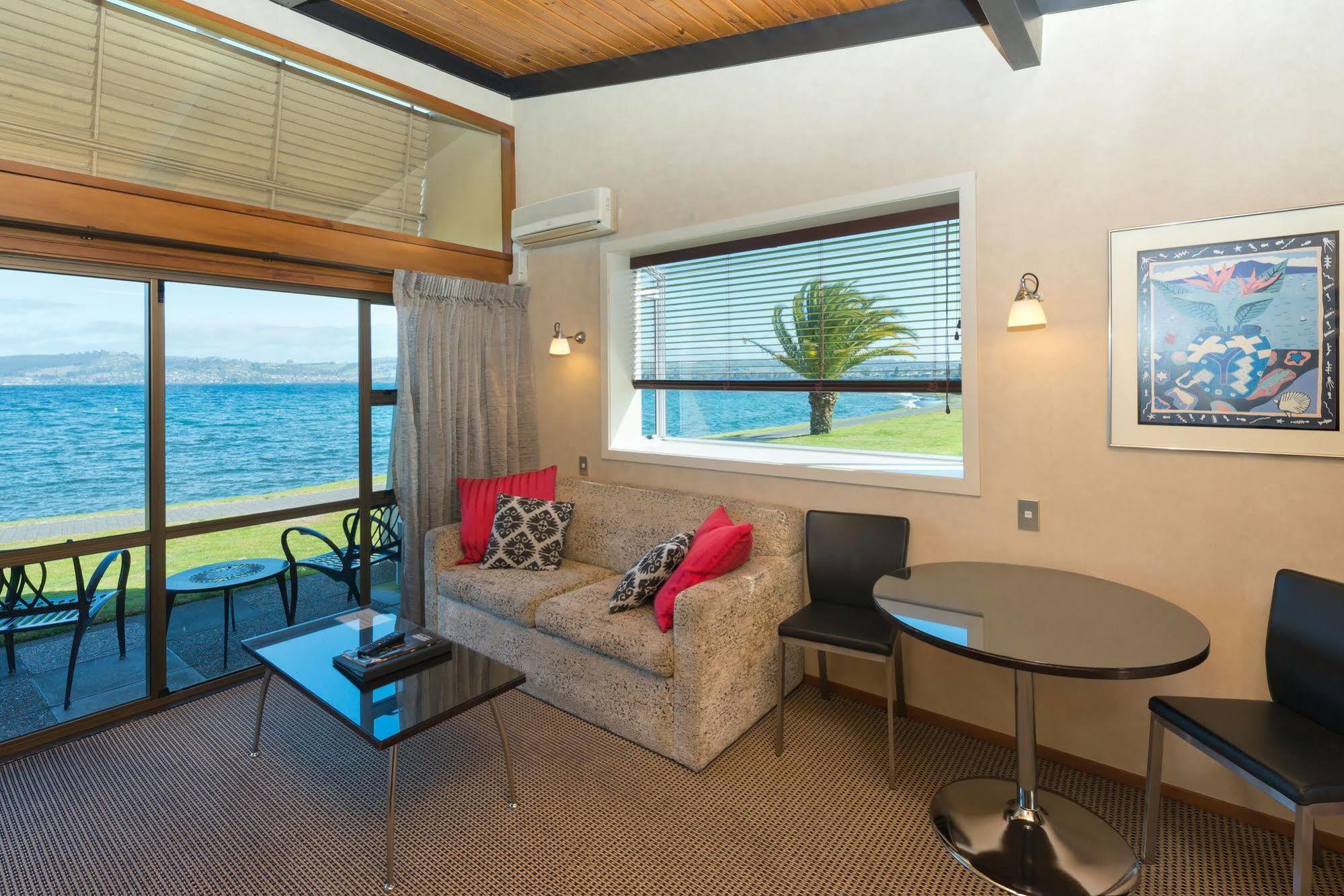 Oasis Beach Motel Lac Lac Taupo Extérieur photo