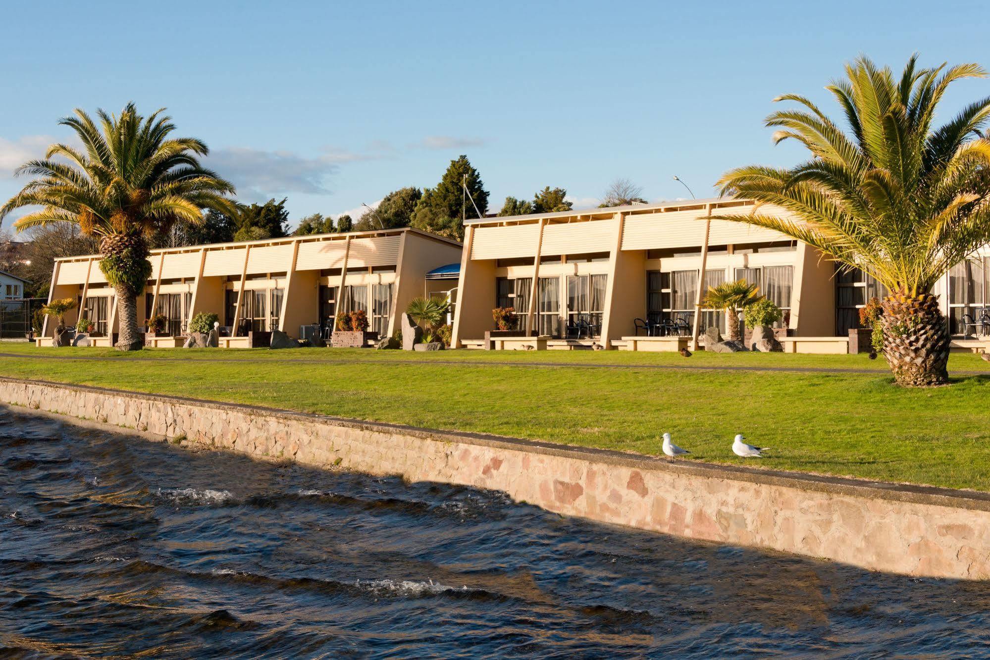 Oasis Beach Motel Lac Lac Taupo Extérieur photo